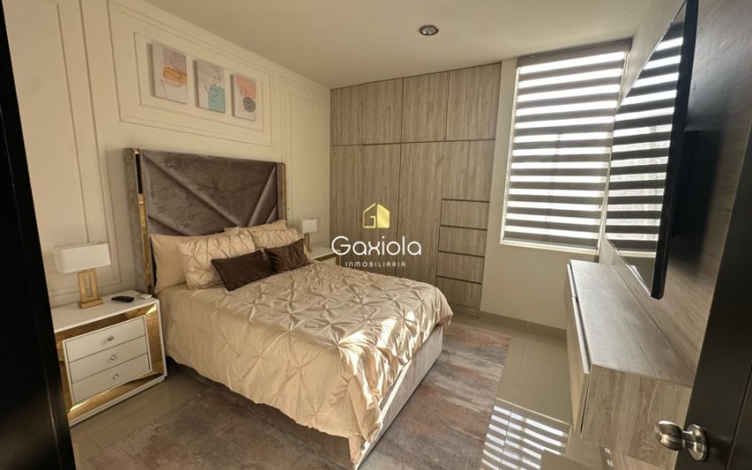Se VENDE casa en Privada Portalegre, frente al área comun