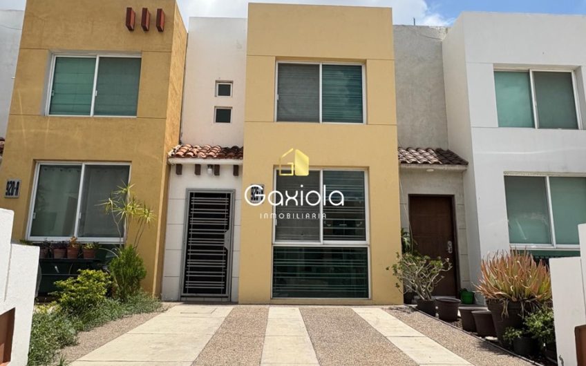 Se RENTA casa en Privada Bonanza, sector Tres Ríos