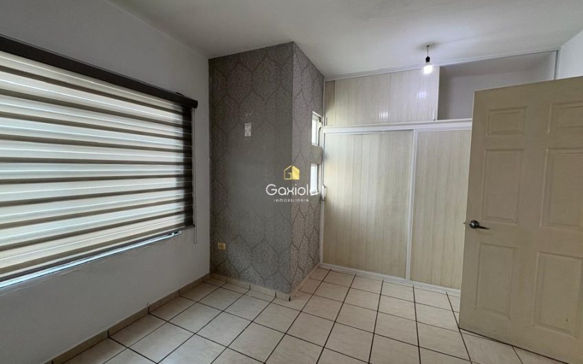 Se RENTA casa en Privada Bonanza, sector Tres Ríos