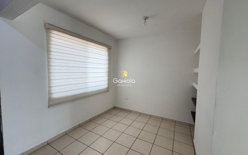 Se RENTA casa en Privada Bonanza, sector Tres Ríos