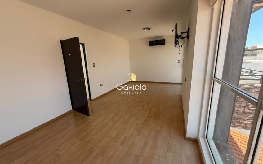 Se RENTA casa en Privada Bonanza, con acceso controlado
