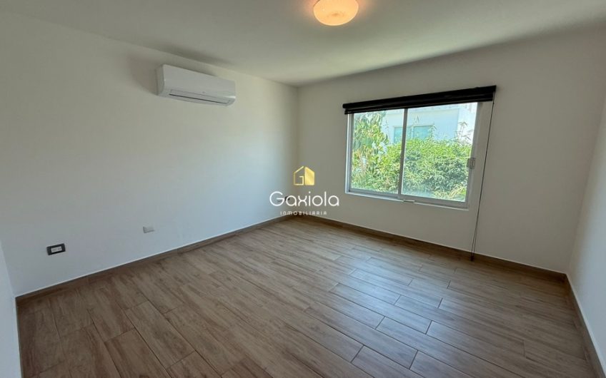 Se RENTA casa en Privada Bonanza, con acceso controlado