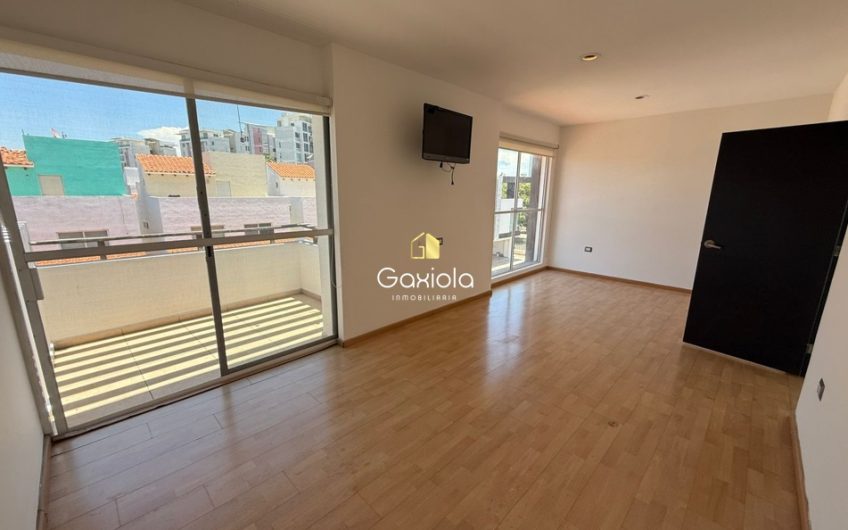 Se RENTA casa en Privada Bonanza, con acceso controlado