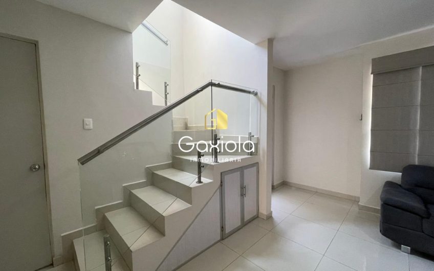 Se RENTA Casa amueblada, ubicada en Privada con alberca, sector aeropuerto, San Luis Residencial