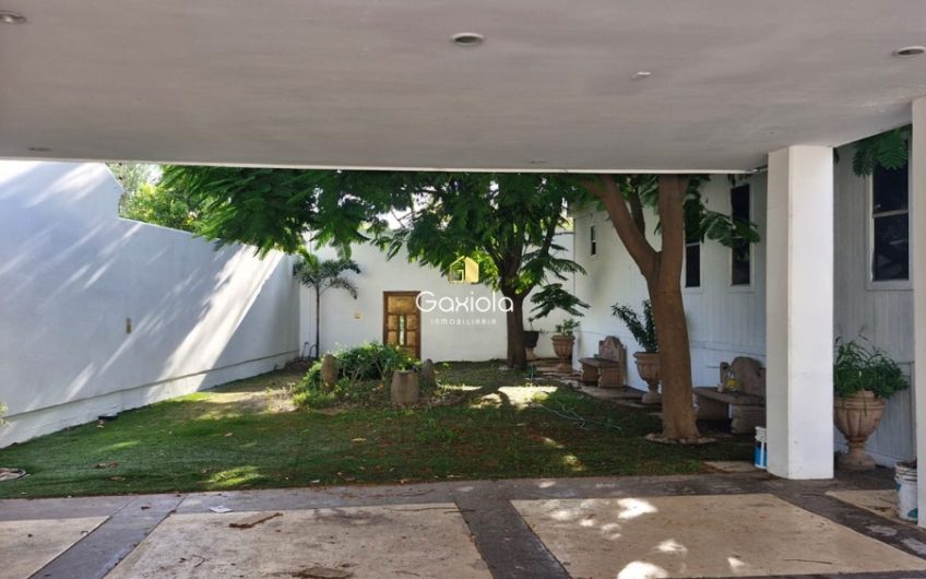 Se RENTA consultorios/ oficinas en sector tres rios