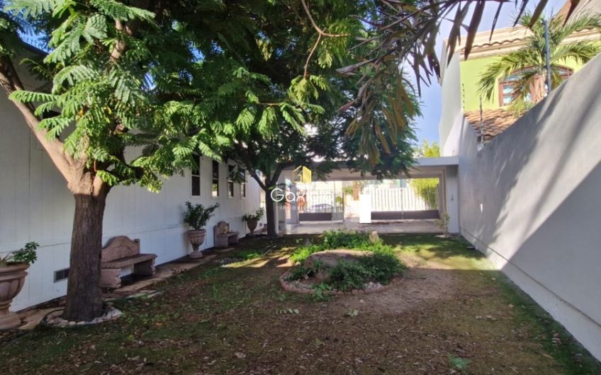 Se RENTA consultorios/ oficinas en sector tres rios