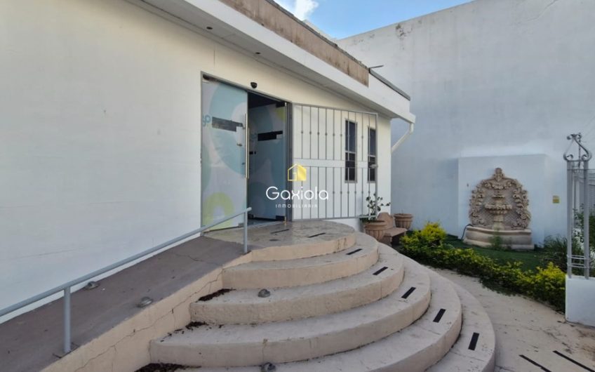Se RENTA consultorios/ oficinas en sector tres rios