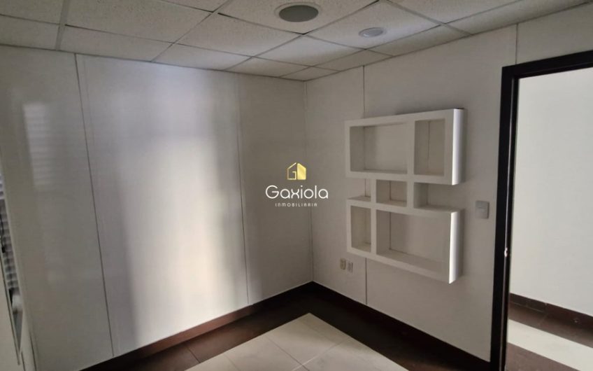 Se RENTA consultorios/ oficinas en sector tres rios