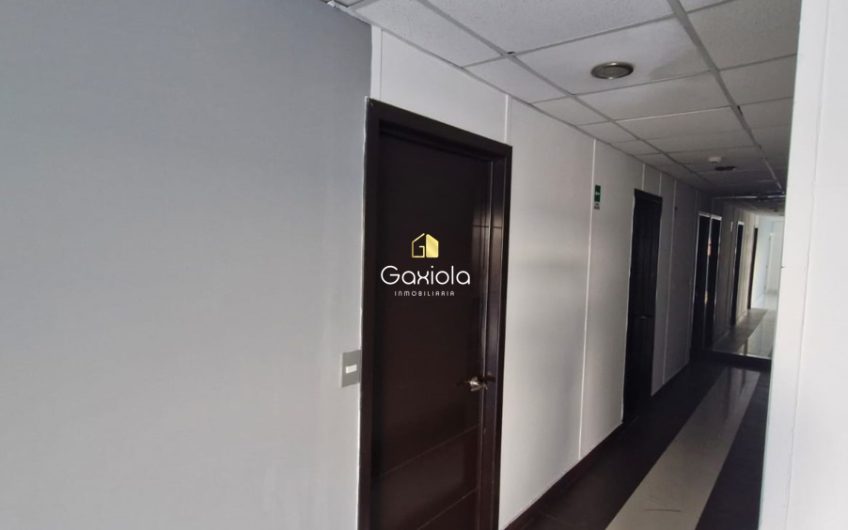 Se RENTA consultorios/ oficinas en sector tres rios