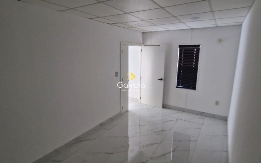 Se RENTA consultorios/ oficinas en sector tres rios