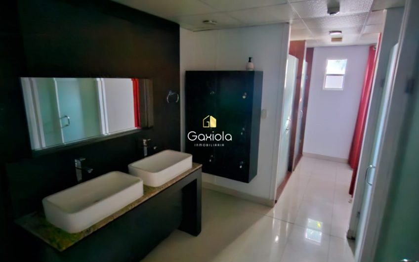 Se RENTA consultorios/ oficinas en sector tres rios