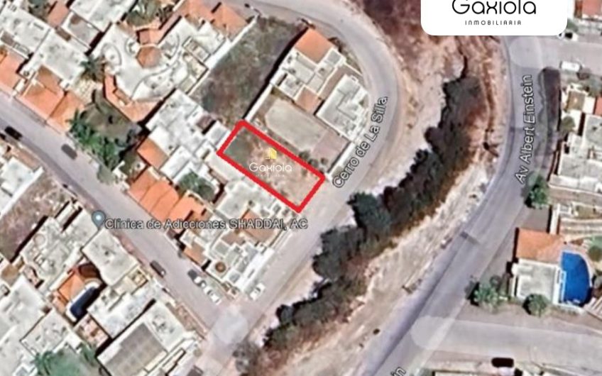 Se VENDE terreno de 220 m2 en Colinas de San Miguel