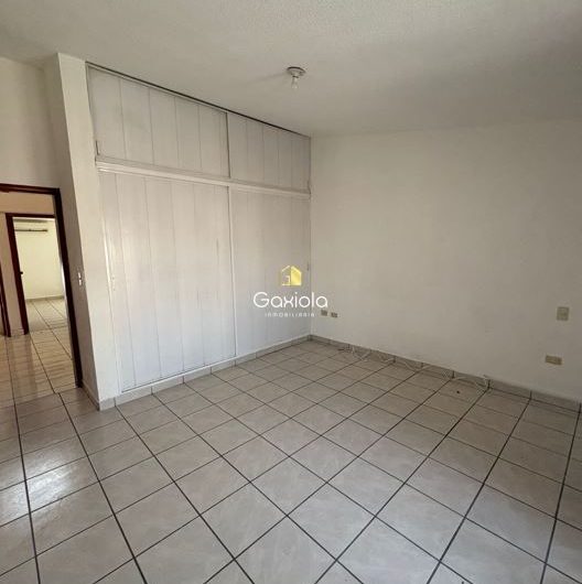 Se RENTA casa en fracc Canaco