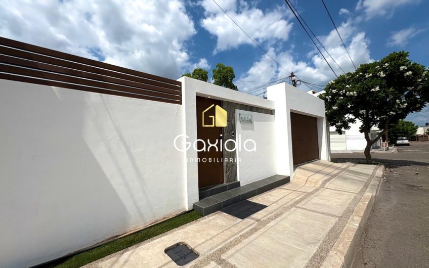 Se RENTA Casa (sin muebles), ubicada en Col. Stase