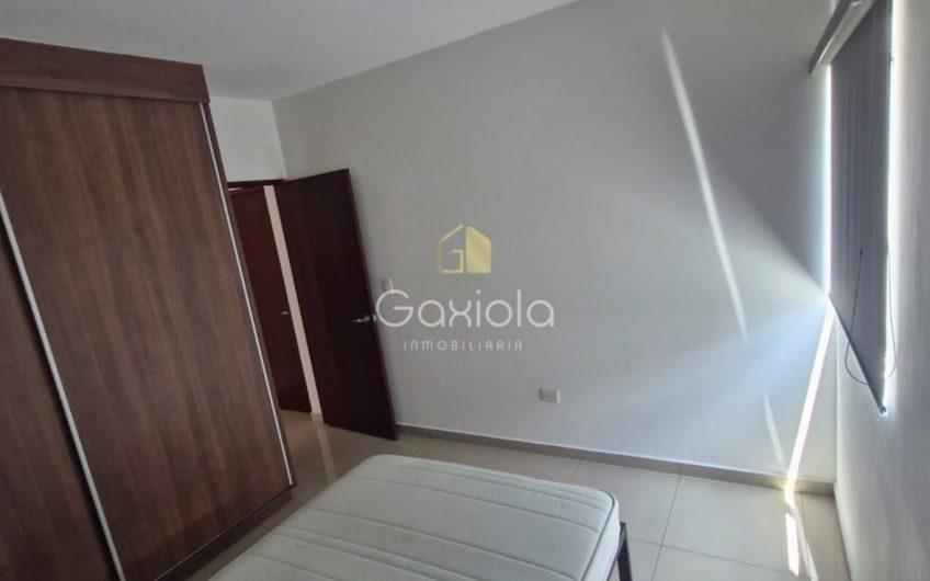 Se VENDE o SE RENTA Departamento AMUEBLADO, ubicado en privada con acceso controlado y roof garden, La Conquista