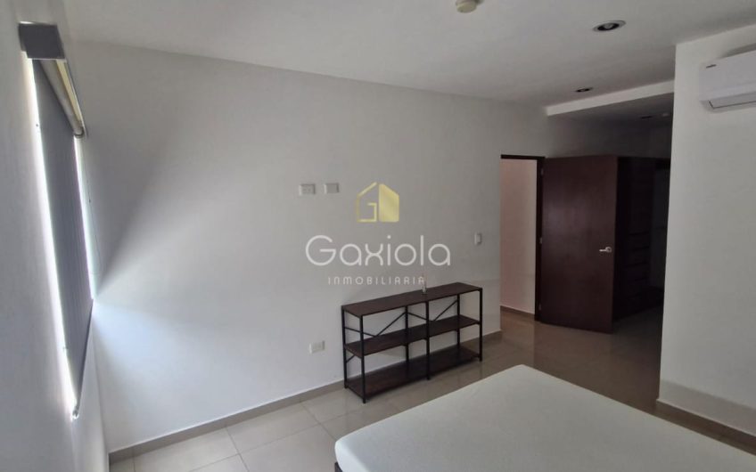 Se VENDE o SE RENTA Departamento AMUEBLADO, ubicado en privada con acceso controlado y roof garden, La Conquista