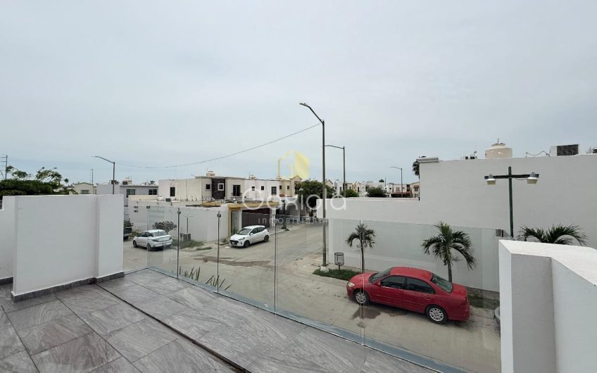 Se VENDE casa ubicada en Privada con acceso controlado, Stanza Castillas, Sector La Conquista