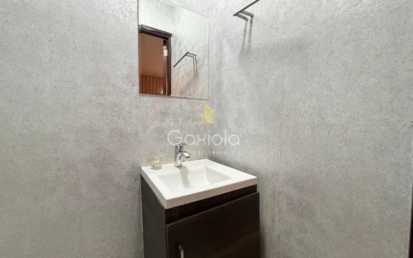 Se VENDE casa ubicada en Privada con acceso controlado, Stanza Castillas, Sector La Conquista