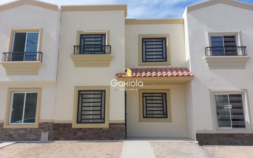 Se renta casa en Stanza Granada sector la conquista