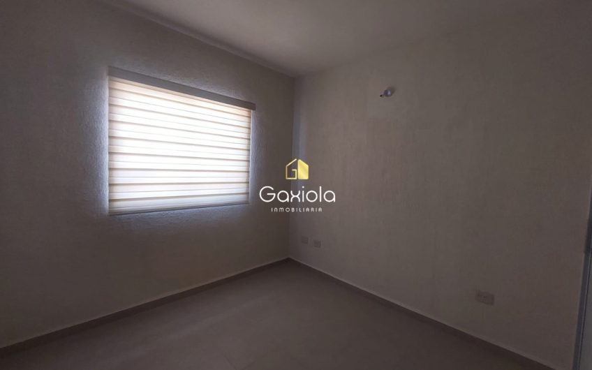 Se renta casa en Stanza Granada sector la conquista