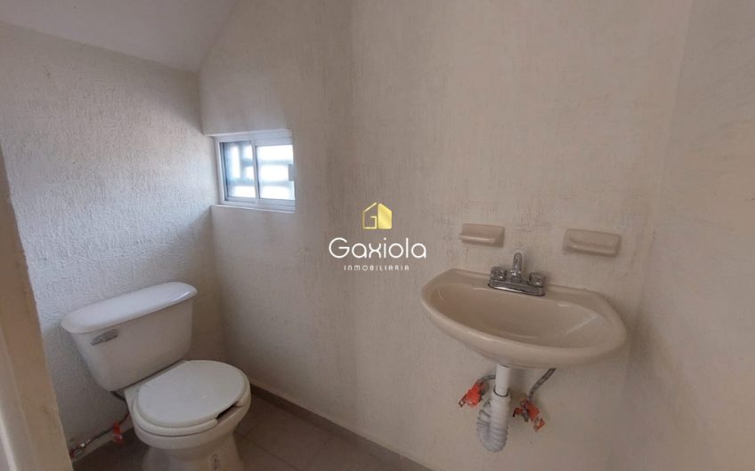 Se renta casa en Stanza Granada sector la conquista