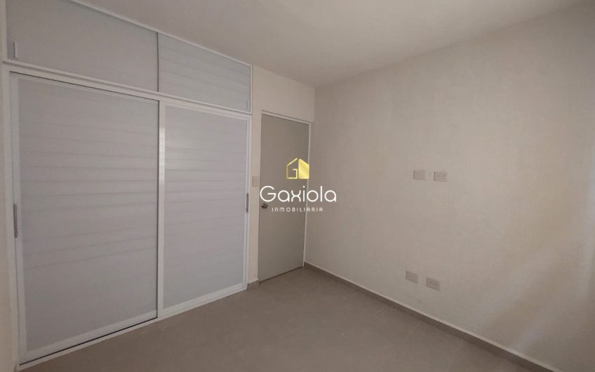 Se renta casa en Stanza Granada sector la conquista