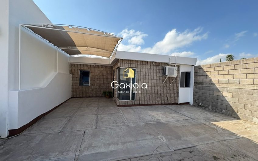 Se RENTA casa en privada, sector Tierra Blanca
