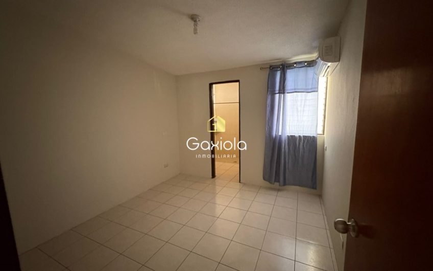 Se RENTA casa en privada, sector Tierra Blanca