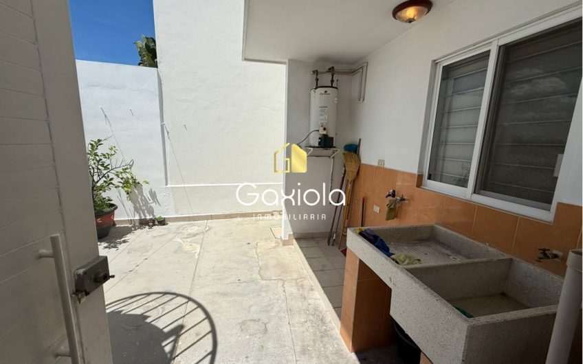 Se RENTA Casa ubicada en Privada Interlomas