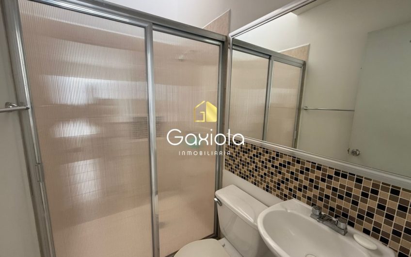 Se RENTA Casa ubicada en Privada Interlomas