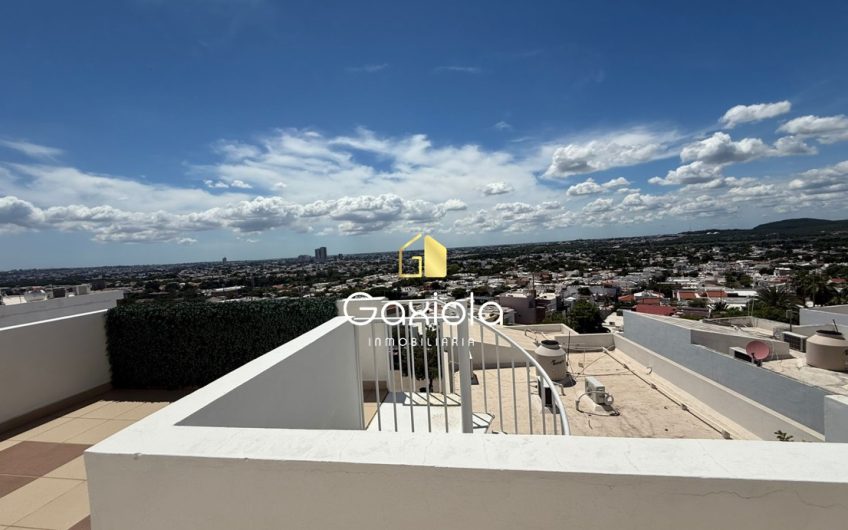 Se RENTA Casa ubicada en Privada Interlomas