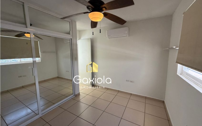 Se RENTA Casa ubicada en Privada Interlomas