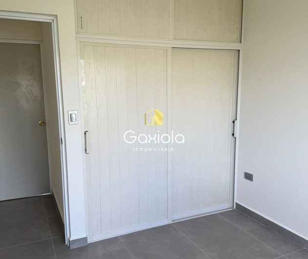 Se RENTA Casa en privada con acceso controlado, Portalegre