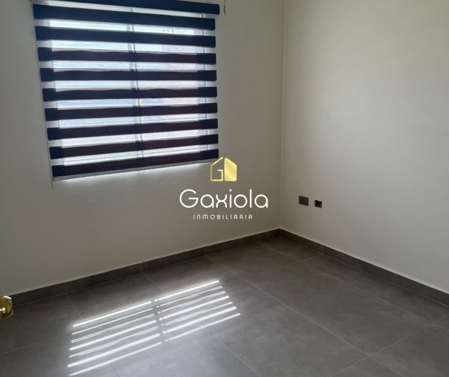 Se RENTA Casa en privada con acceso controlado, Portalegre