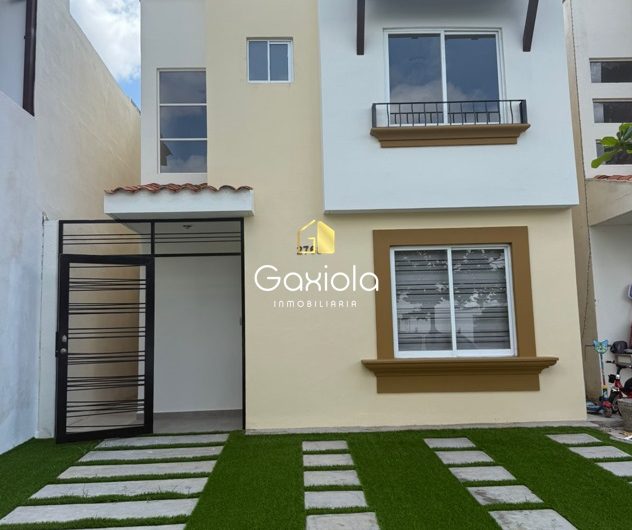 Se RENTA Casa en privada con acceso controlado, Portalegre