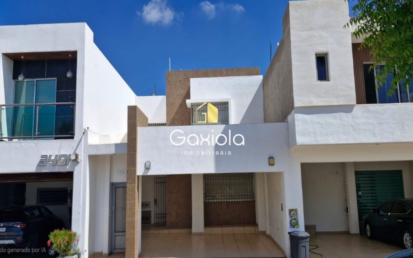 Se RENTA Casa ubicada en Privada con acceso controlado y área común con alberca y juegos, Portanova, muy cerca de Plaza Sendero
