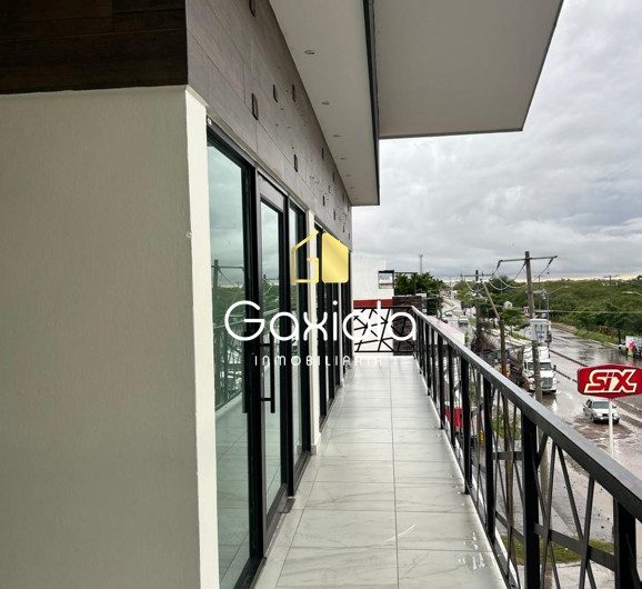 Se RENTAN locales en blvd. Ronaldo Arjona, sector la conquista tercer piso