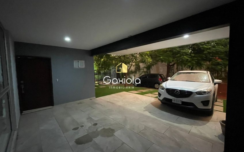 Se RENTA casa en ubicada en privada sector Guadalupe