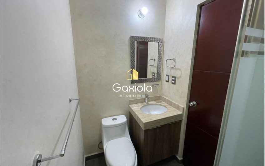 Se RENTA casa en ubicada en privada sector Guadalupe