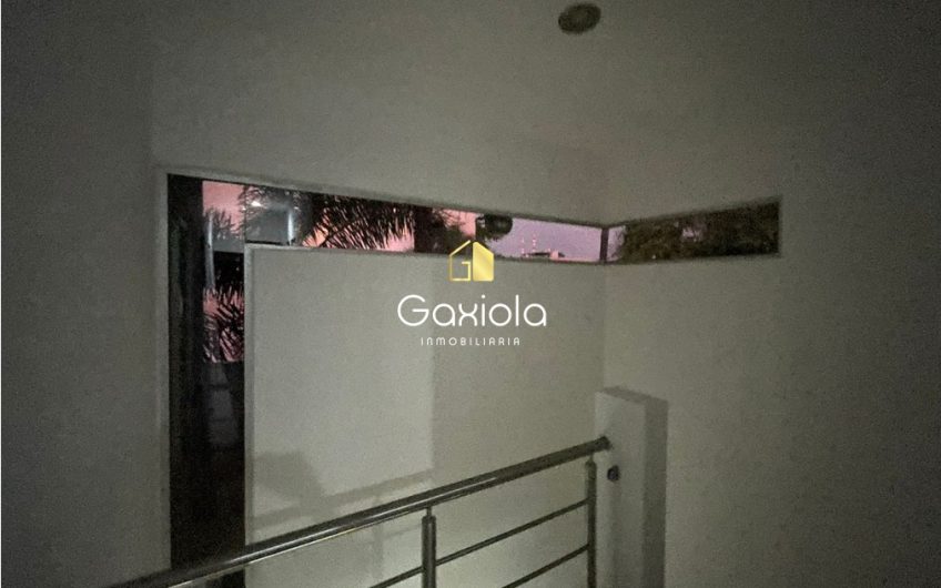 Se RENTA casa en ubicada en privada sector Guadalupe