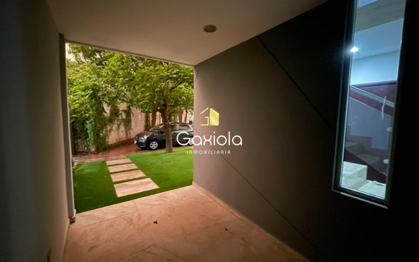 Se RENTA casa en ubicada en privada sector Guadalupe