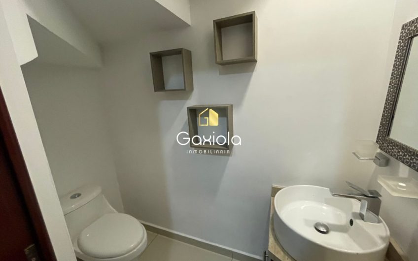 Se RENTA casa en ubicada en privada sector Guadalupe