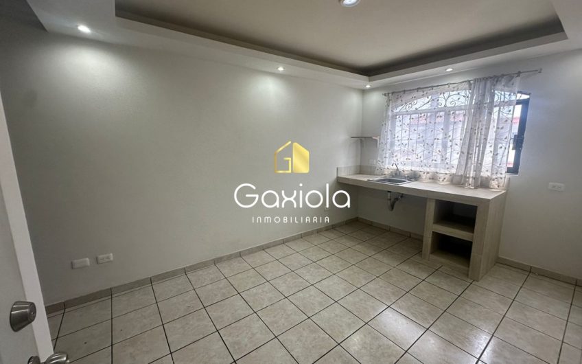 Se RENTA departamento en planta alta, ubicado en Col. Centro