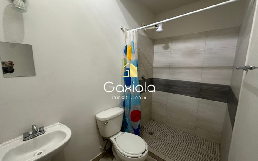 Se RENTA departamento en planta alta, ubicado en Col. Centro