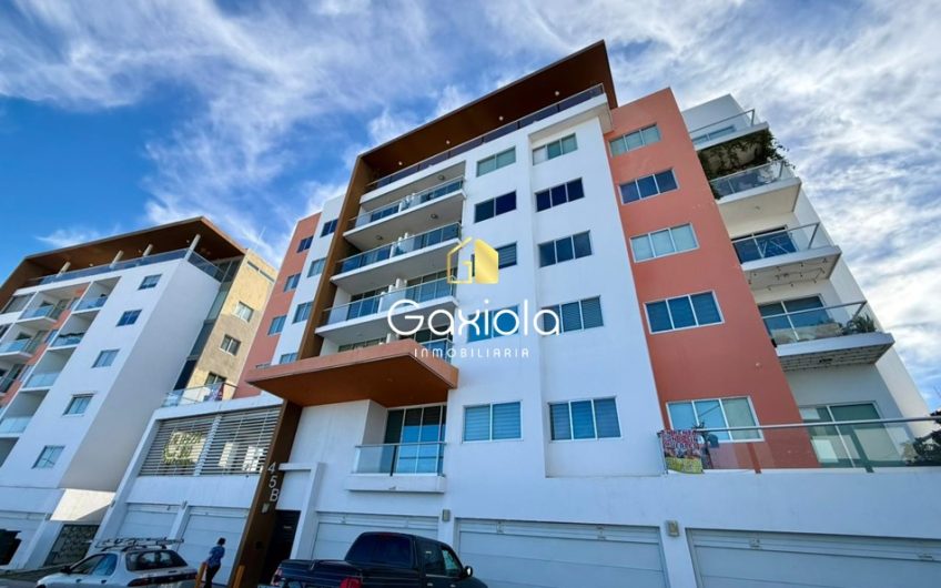 Se RENTA departamento ubicado en Altezza con alberca y roof top con vista a la ciudad